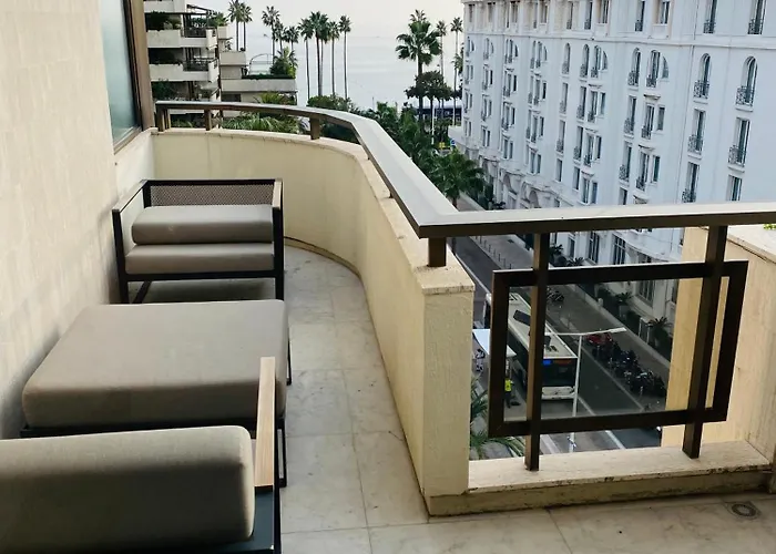 Apartmanhotel Gray D Albion 3*