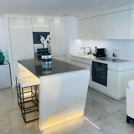 Gray D Albion アパートホテル