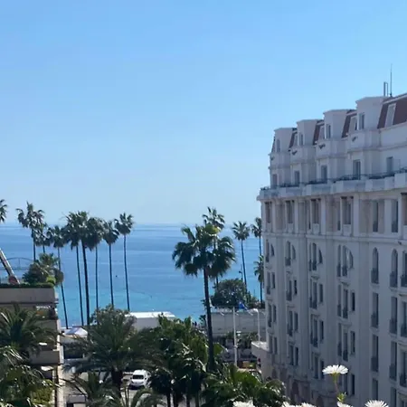 Gray D Albion 3* Cannes